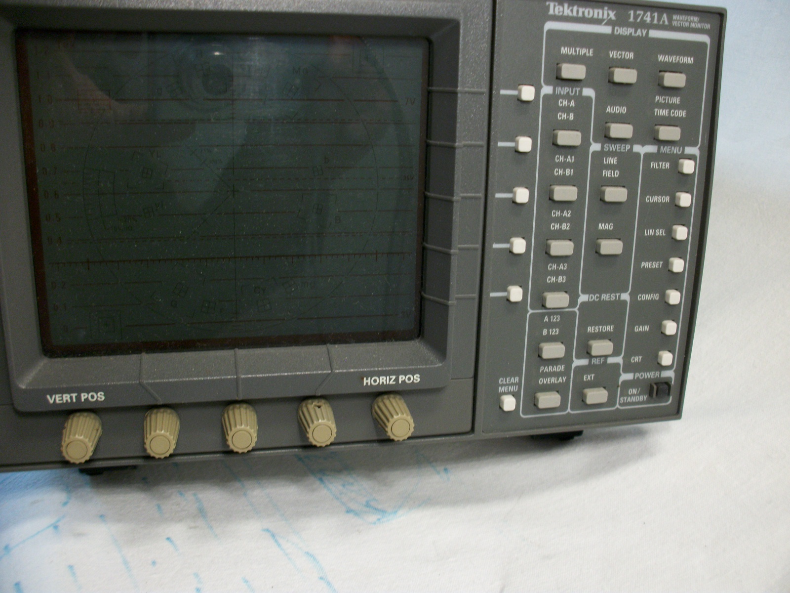 Tektronix 1741A Pal Waveform Vector Monitor 